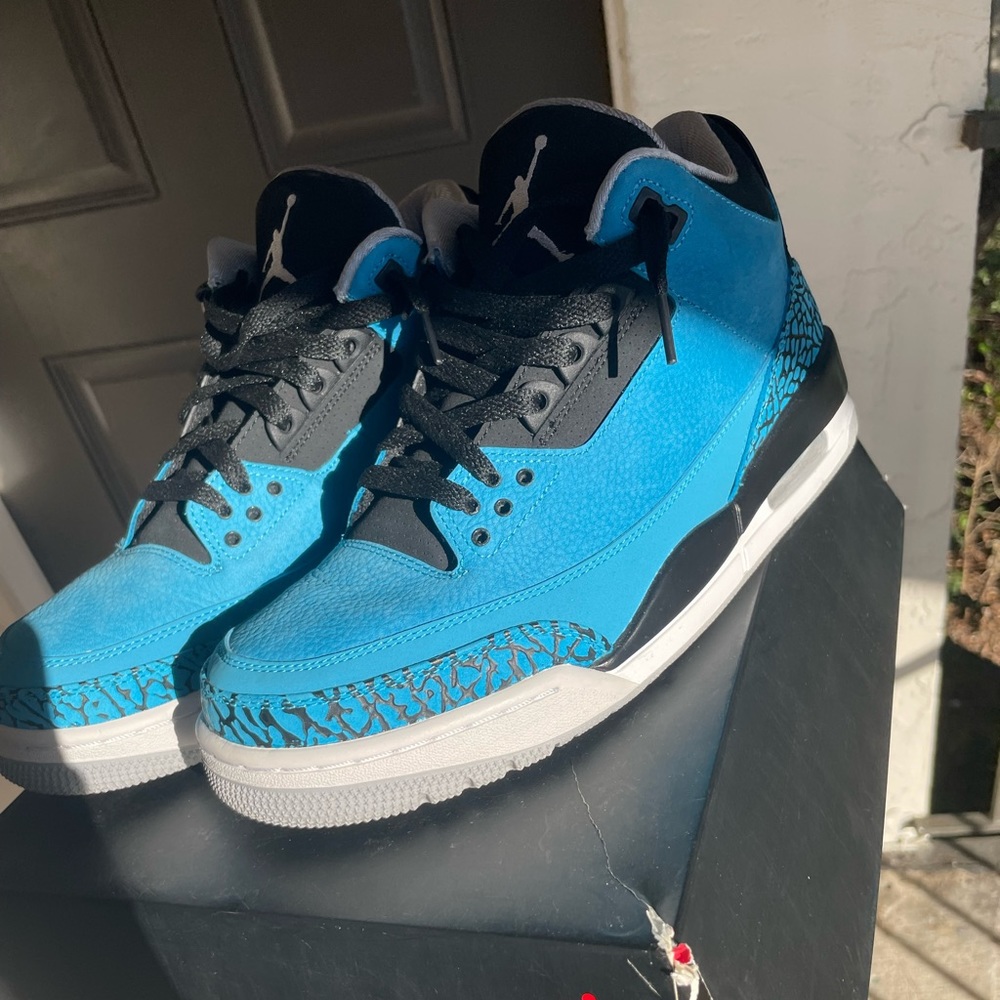Jordan 3 Powder Blue